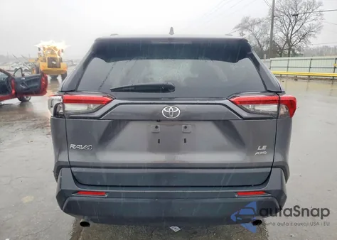 2021 Toyota Rav4 Le z USA, uszkodzony, nr VIN 2T3F1RFVXMC197311